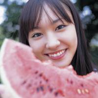 清凉夏日西瓜美女头像 唯美带西瓜的女生头像_QQ头像插图10