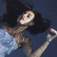 唯美伤感的清新女生qq头像_就这样安静的忘了我_QQ头像插图9