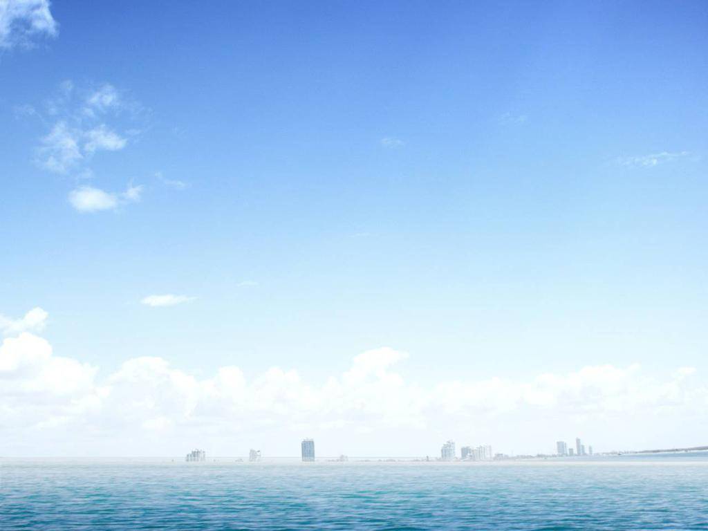 淡雅蓝色海洋海平面PowerPoint背景图片插图